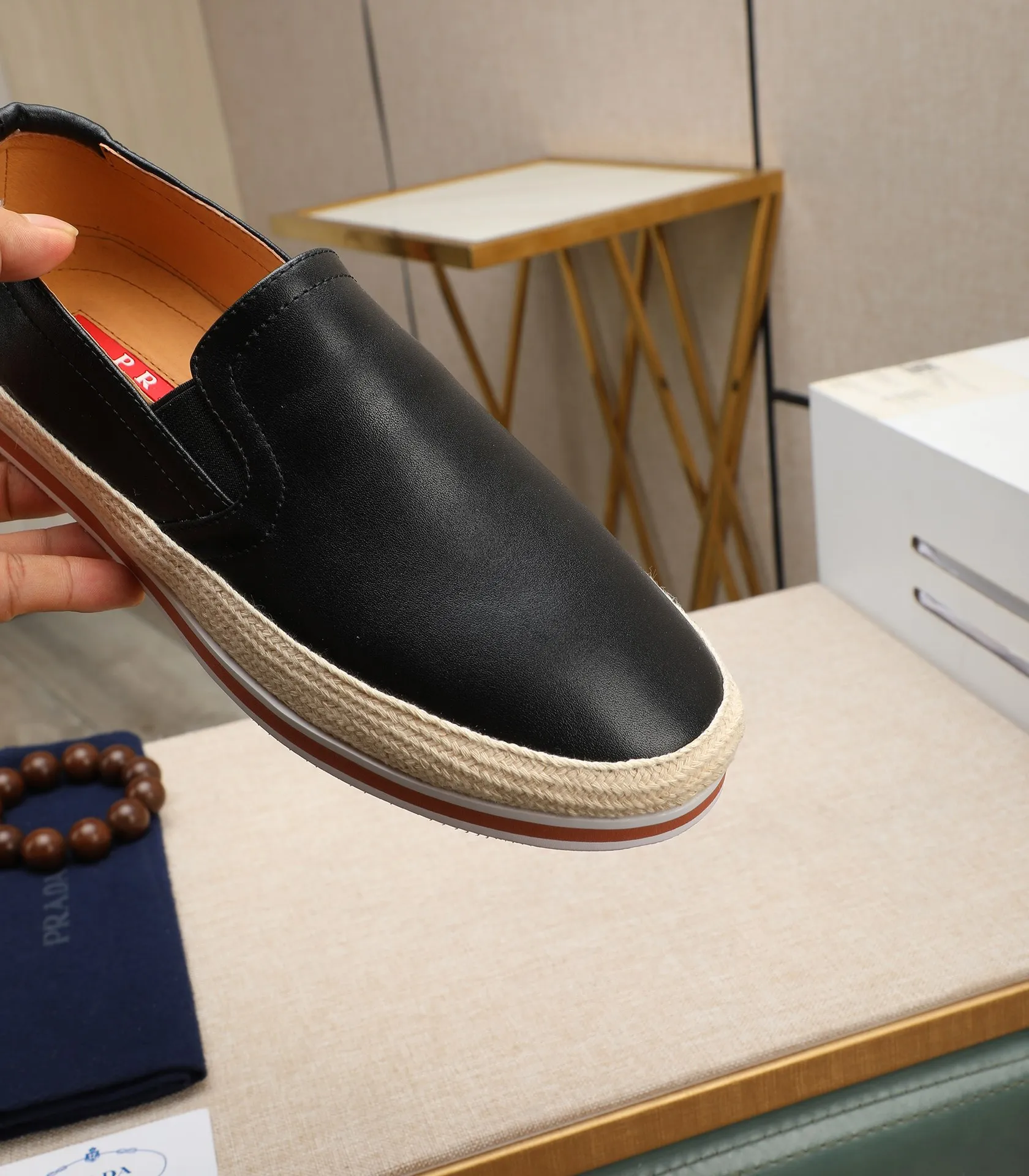 Men's men's shoes💰440🌹🌹[PRADA—Prada] 2024 latest model🙈original replica! 👟👟👟The uppers are made of top-notch workmanship from Italy🇮🇹Imported calfskin❗️Genuine leather lining@Suitable for travel, the original version has an enlarged engraved sole, making it suitable for all kinds of travel, showing low-key luxury. Let quality speak for itself. Color: Size: 38-44